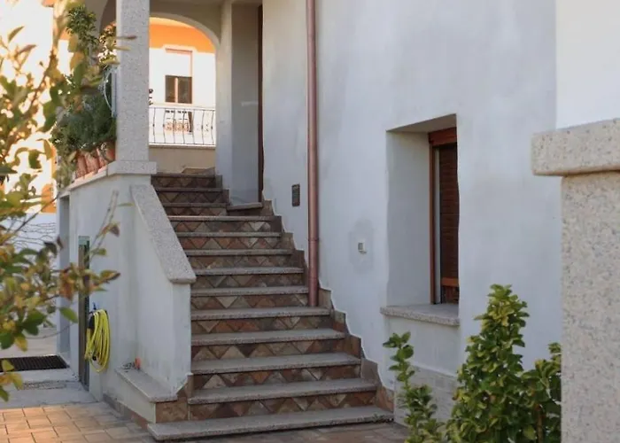 Anwesen Mit Balkon By Interhome 公寓 Irgoli